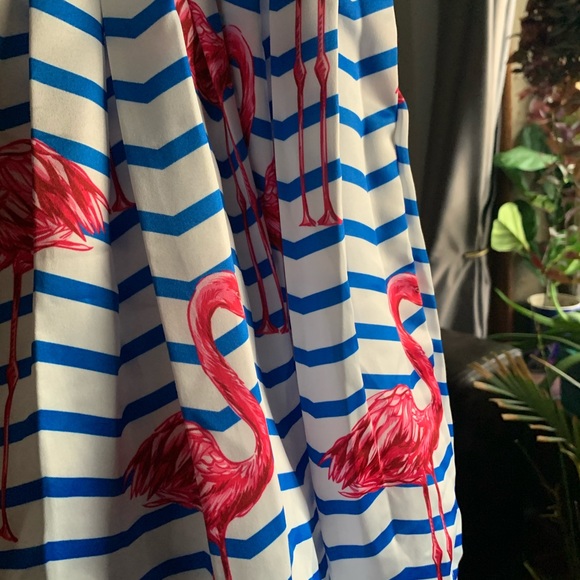 Trendy Skirt with flamingo’s will look great with converse - Picture 3 of 5